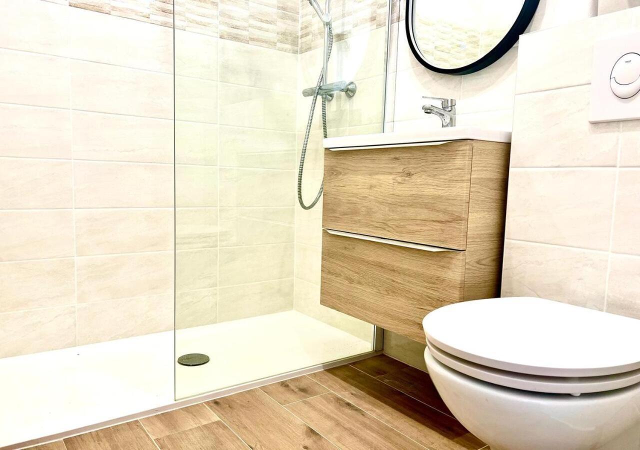 Studio Eclat Marine 3 Etoiles - Vue Mer - Parking-Clim-Plage A 20 Metres - Capitalchic Services Saint-Aygulf Fréjus Dış mekan fotoğraf